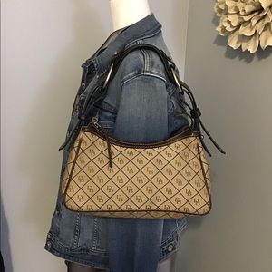 EUC Dooney & Bourke Signature Slouch Shoulder Bag